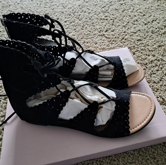 Just Fab Lady's Sandals - Picture 6 of 11